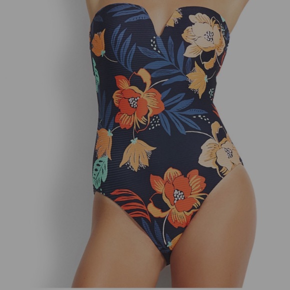 ON VACATION BANDEAU ONE PIECE SWIMSUIT WITH TAGS - Picture 13 of 15